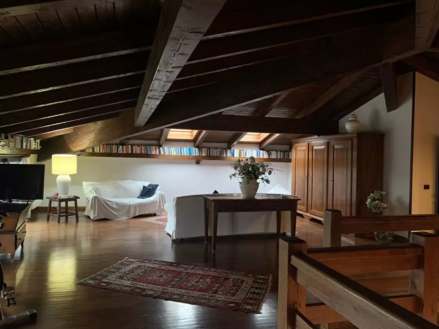 Immagine 8 di Appartamento in vendita  a Mantova