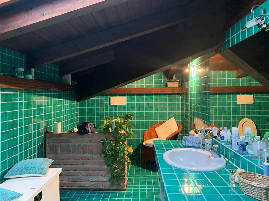 Immagine 21 di Appartamento in vendita  a Mantova