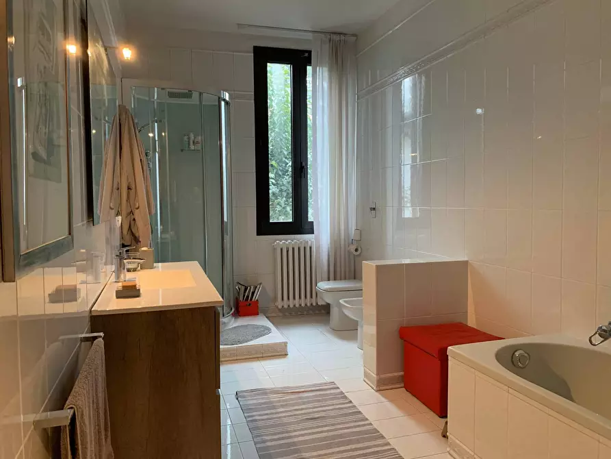 Immagine 17 di Appartamento in vendita  a Mantova