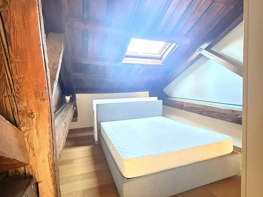 Immagine 10 di Appartamento in vendita  a Mantova