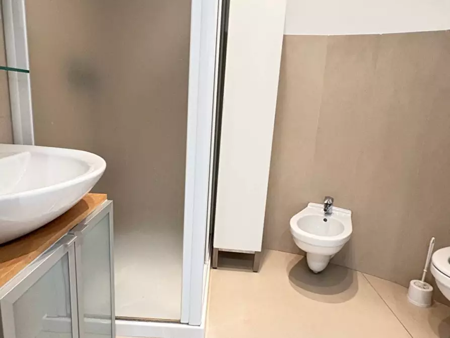 Immagine 12 di Appartamento in vendita  a Mantova