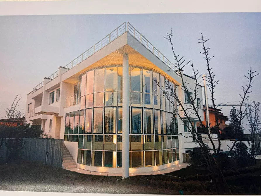 Immagine 1 di Locale commerciale in affitto  a Commessaggio