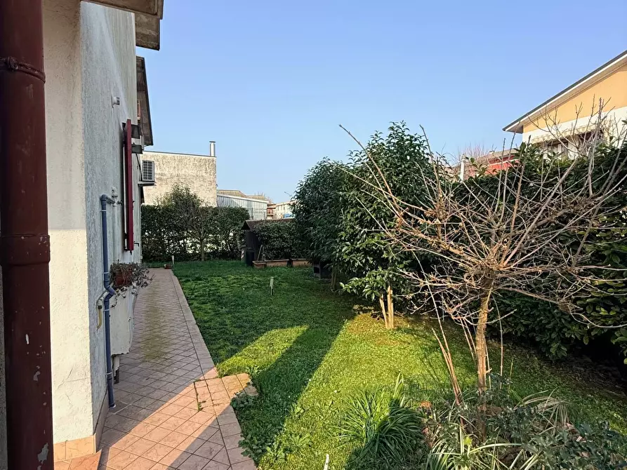 Immagine 6 di Casa indipendente in vendita  a Casalmoro