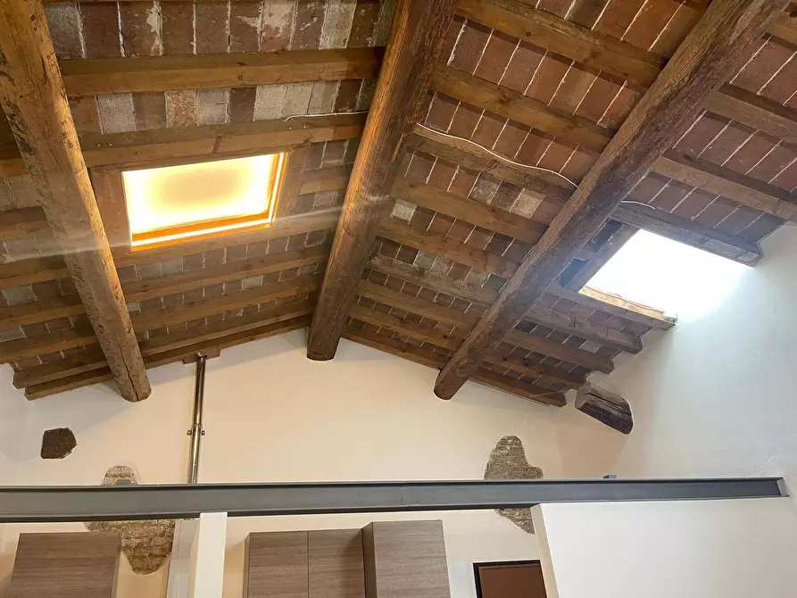 Immagine 10 di Appartamento in vendita  a Mantova