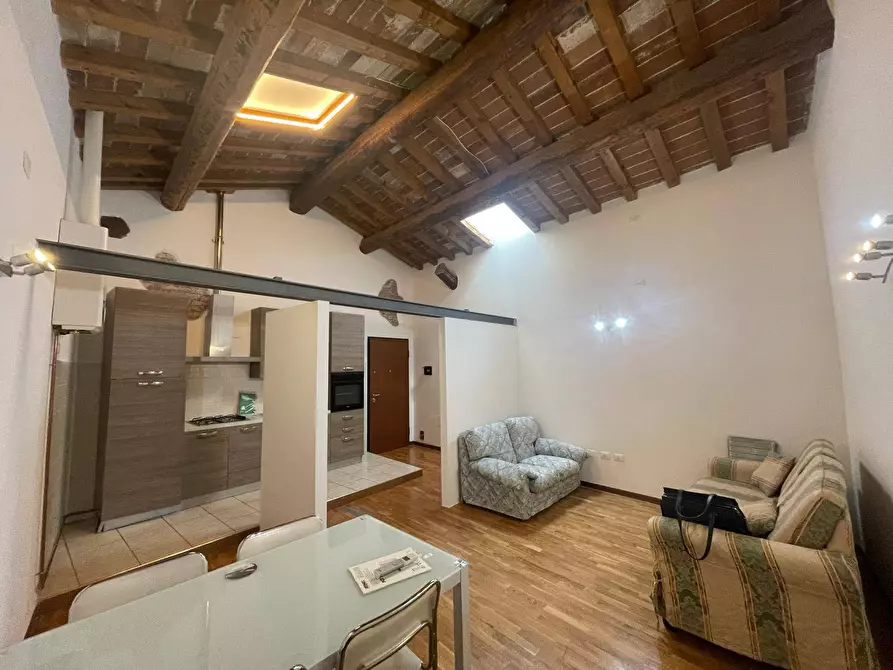 Immagine 11 di Appartamento in vendita  a Mantova