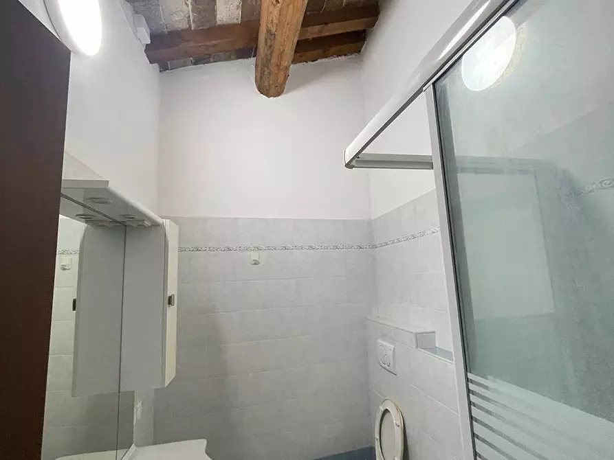 Immagine 17 di Appartamento in vendita  a Mantova