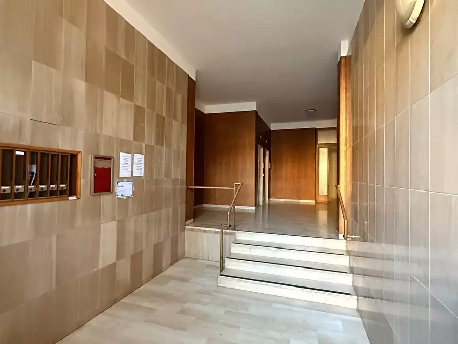 Immagine 2 di Appartamento in vendita  a Mantova