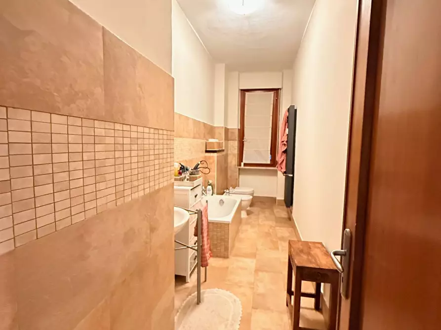 Immagine 13 di Appartamento in vendita  a Mantova