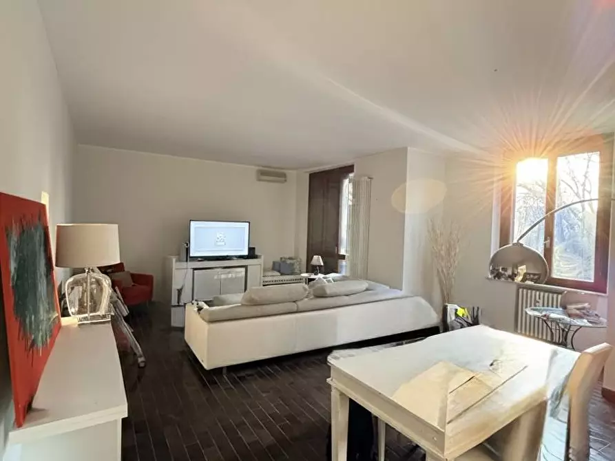 Immagine 9 di Appartamento in vendita  a Mantova