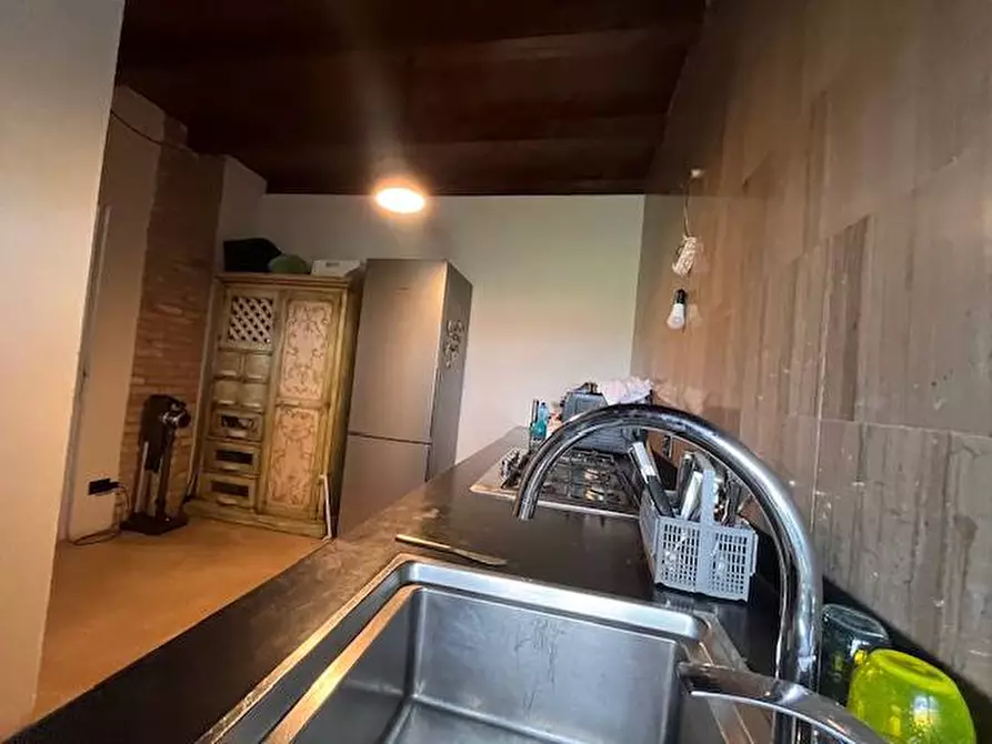 Immagine 13 di Locale commerciale in vendita  a Goito