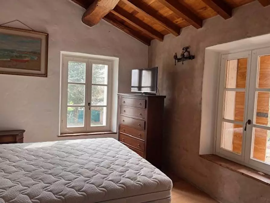 Immagine 28 di Locale commerciale in vendita  a Goito