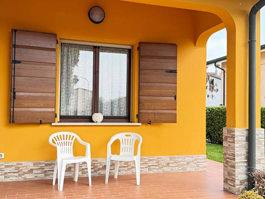 Immagine 2 di Casa semindipendente in vendita  a Porto Mantovano