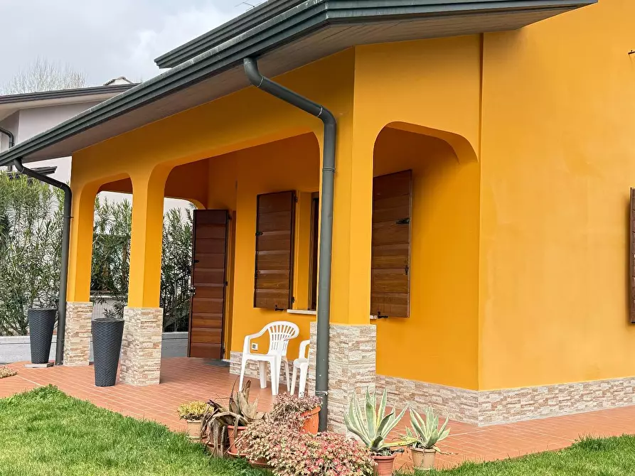 Immagine 5 di Casa semindipendente in vendita  a Porto Mantovano