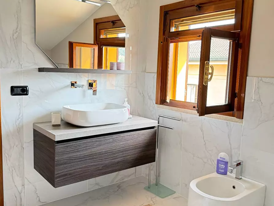 Immagine 25 di Casa semindipendente in vendita  a Porto Mantovano