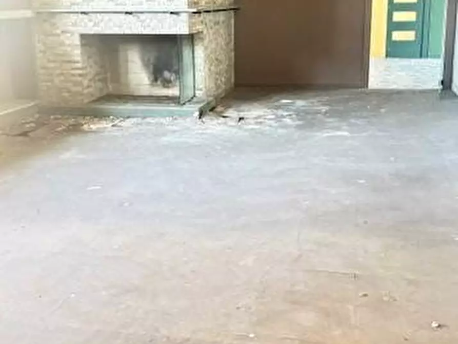 Immagine 31 di Casa indipendente in vendita  a Mantova