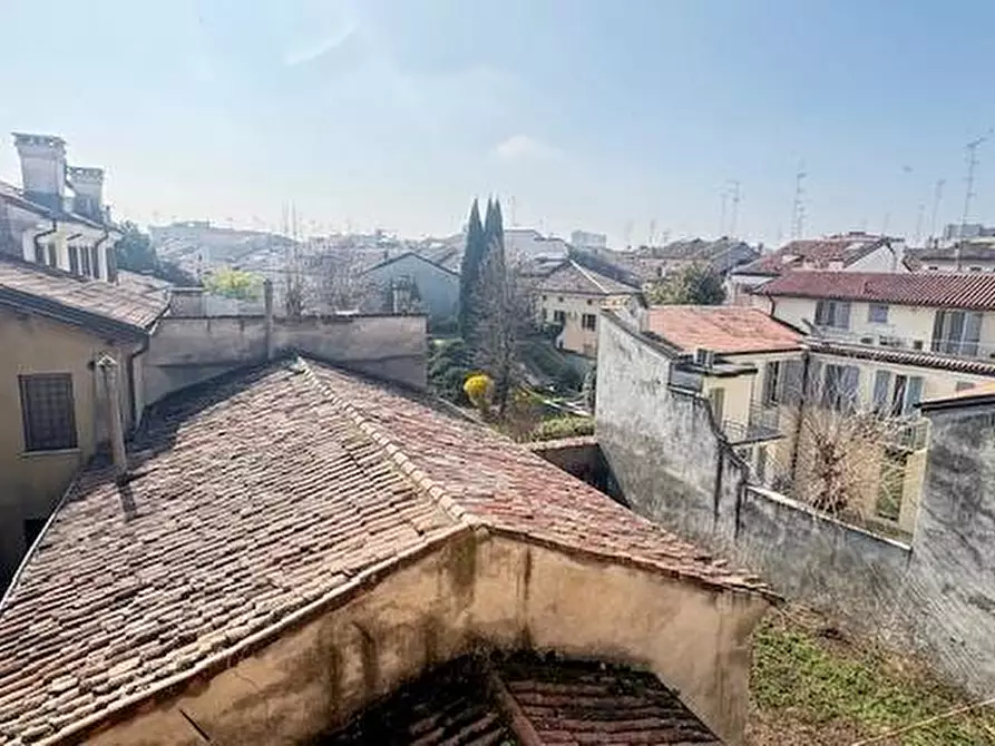 Immagine 25 di Casa indipendente in vendita  a Mantova