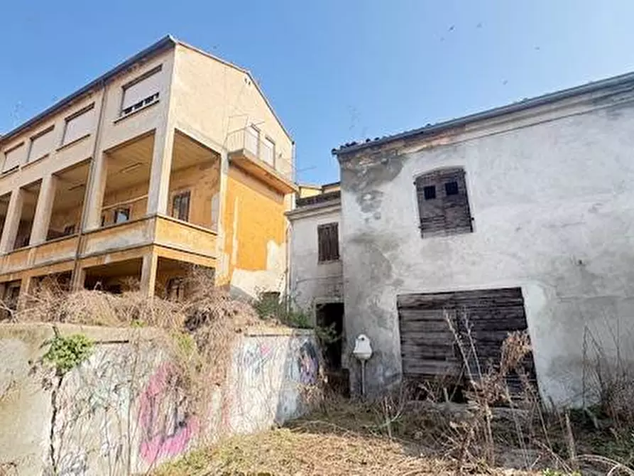 Immagine 41 di Casa indipendente in vendita  a Mantova