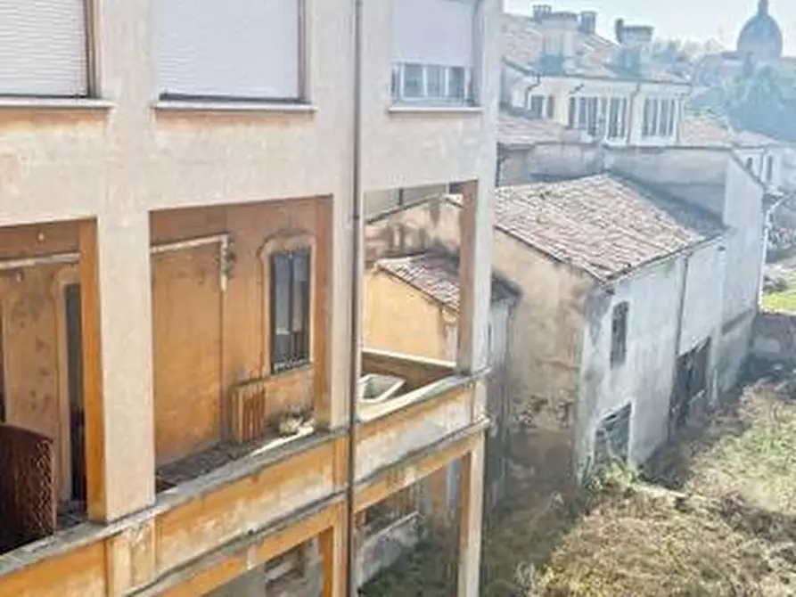 Immagine 43 di Casa indipendente in vendita  a Mantova
