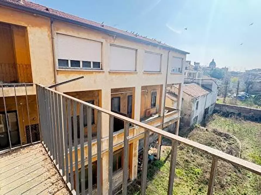 Immagine 45 di Casa indipendente in vendita  a Mantova