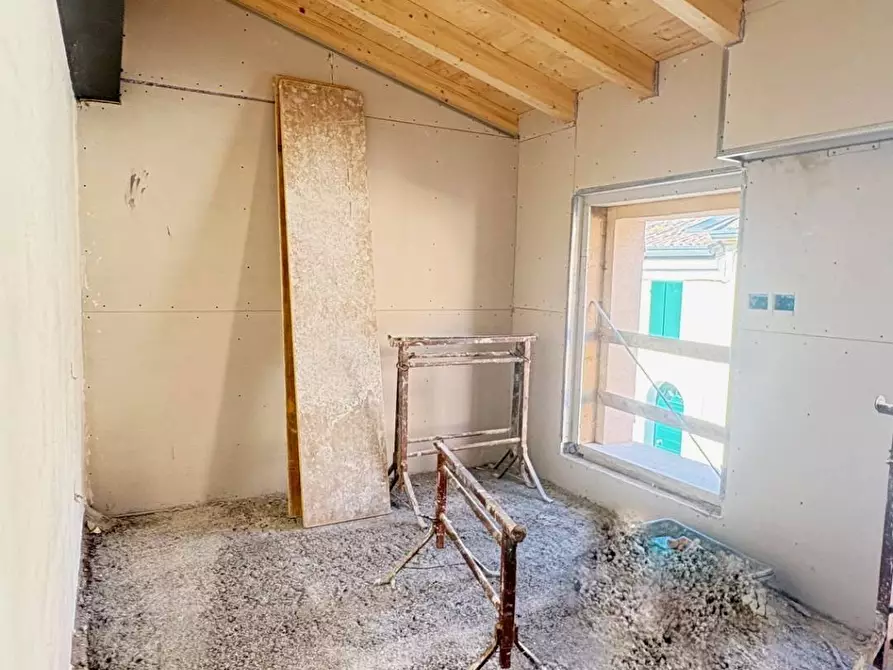 Immagine 6 di Appartamento in vendita  a Mantova