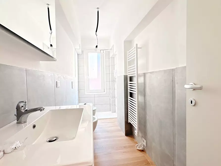 Immagine 10 di Appartamento in vendita  a Mantova