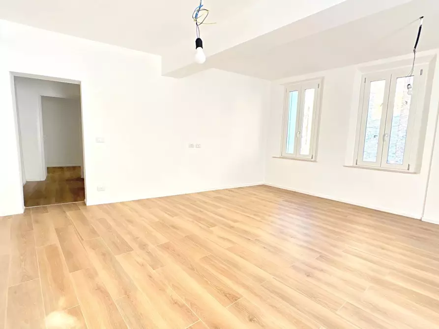 Immagine 12 di Appartamento in vendita  a Mantova