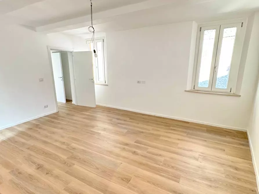 Immagine 17 di Appartamento in vendita  a Mantova