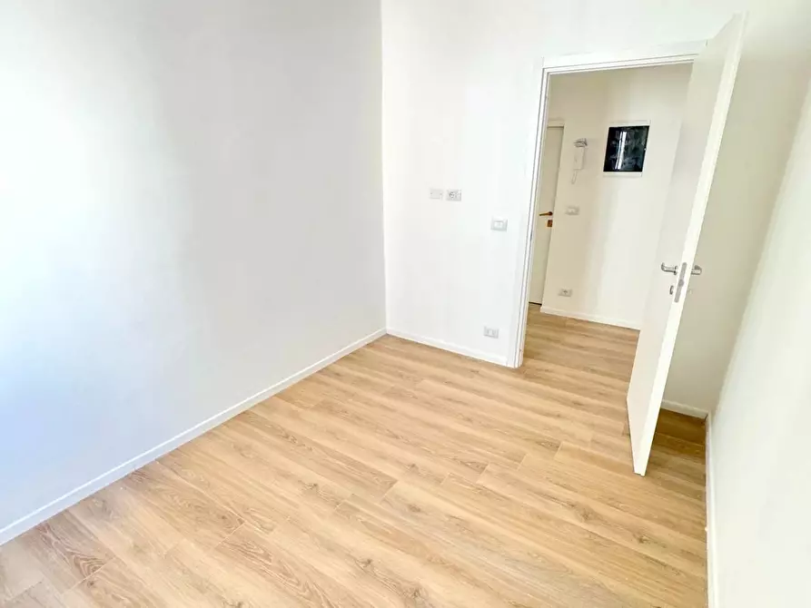 Immagine 13 di Appartamento in vendita  a Mantova