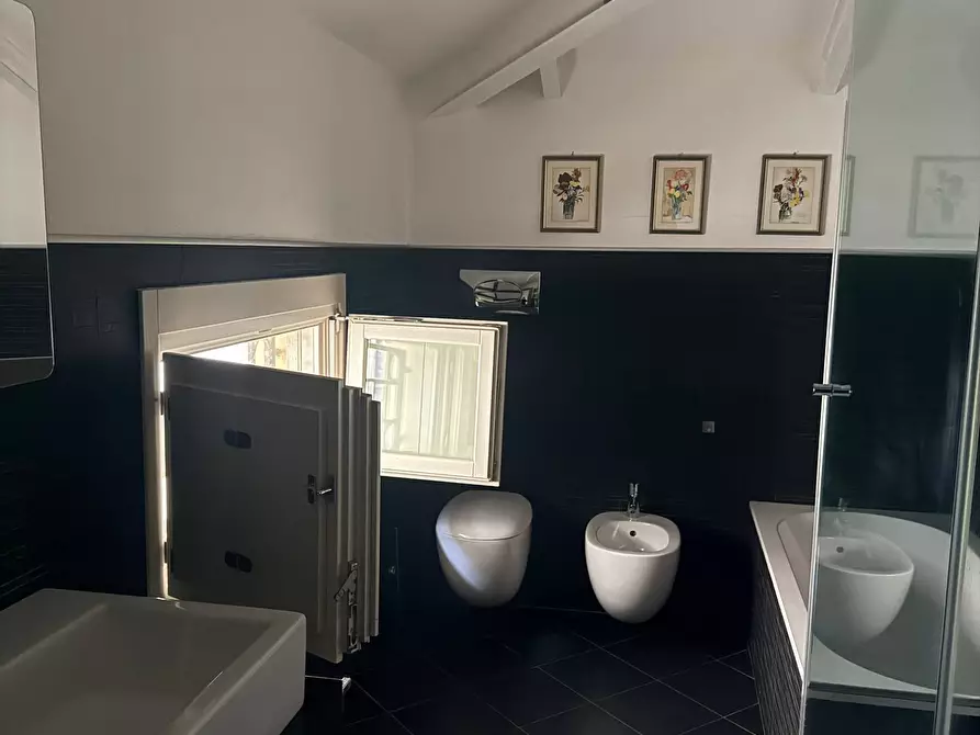 Immagine 16 di Appartamento in affitto  a Mantova