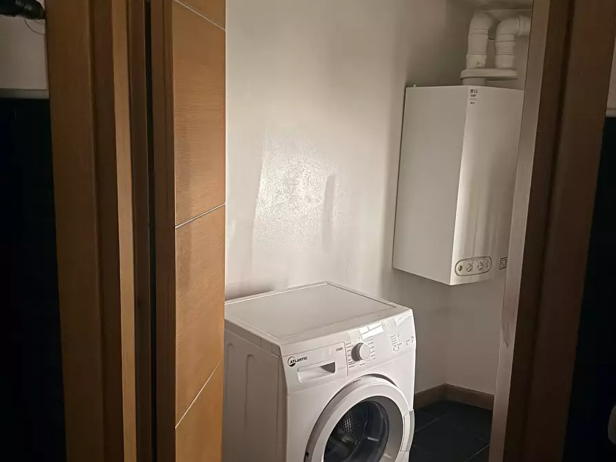 Immagine 17 di Appartamento in affitto  a Mantova