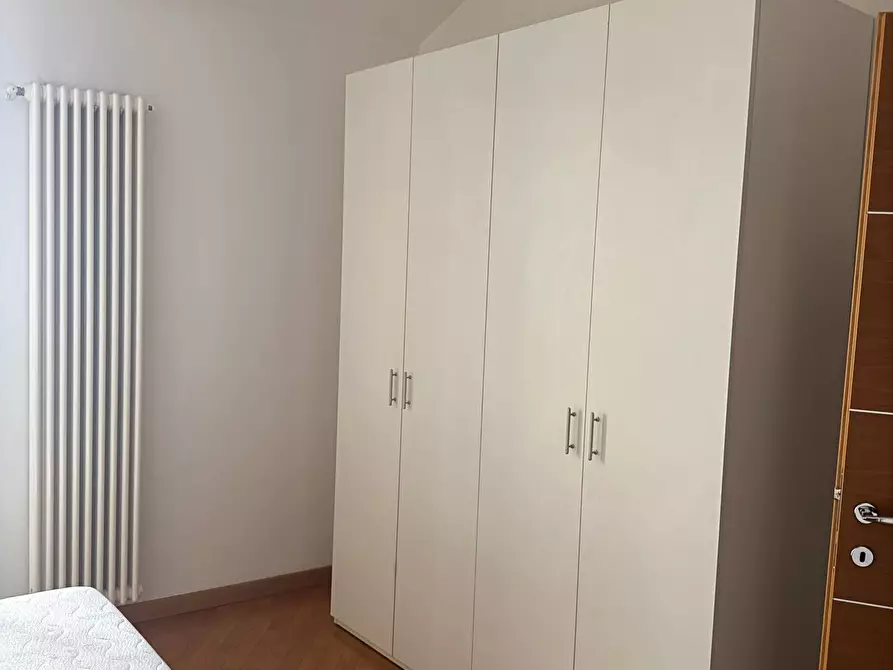 Immagine 12 di Appartamento in affitto  a Mantova