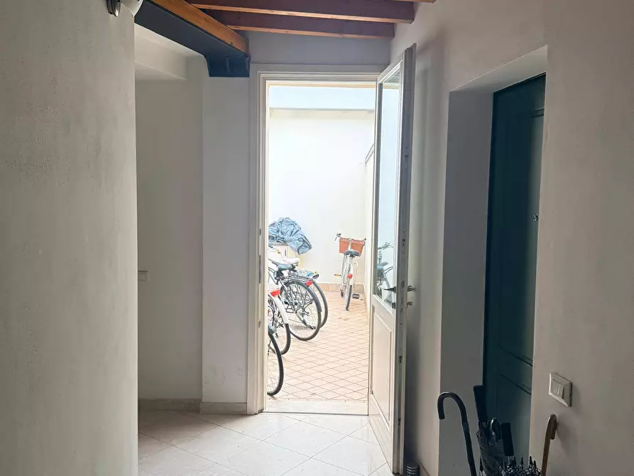 Immagine 4 di Appartamento in affitto  a Mantova