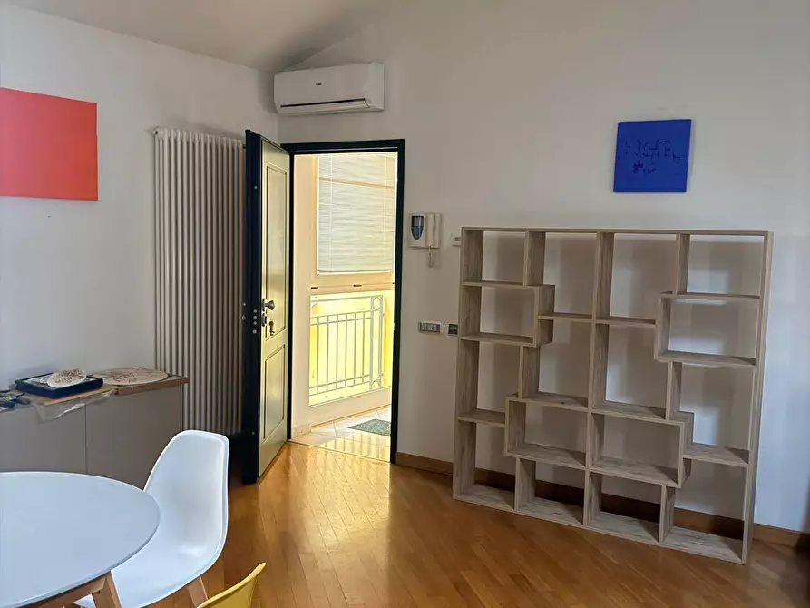 Immagine 7 di Appartamento in affitto  a Mantova