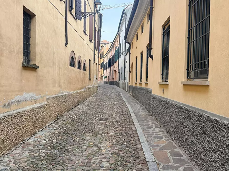 Immagine 2 di Appartamento in affitto  a Mantova