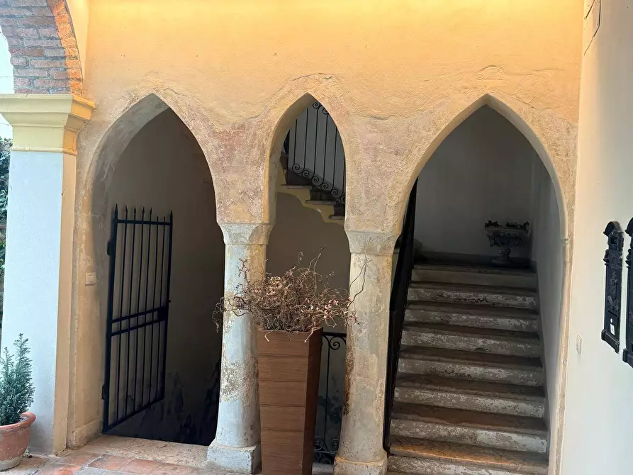 Immagine 1 di Appartamento in affitto  a Mantova