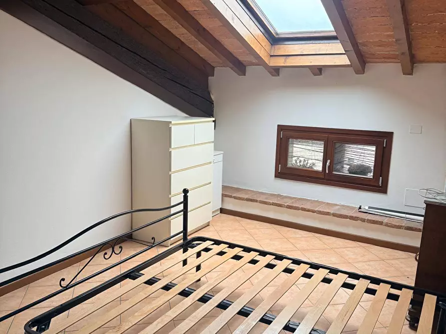 Immagine 5 di Appartamento in affitto  a Mantova