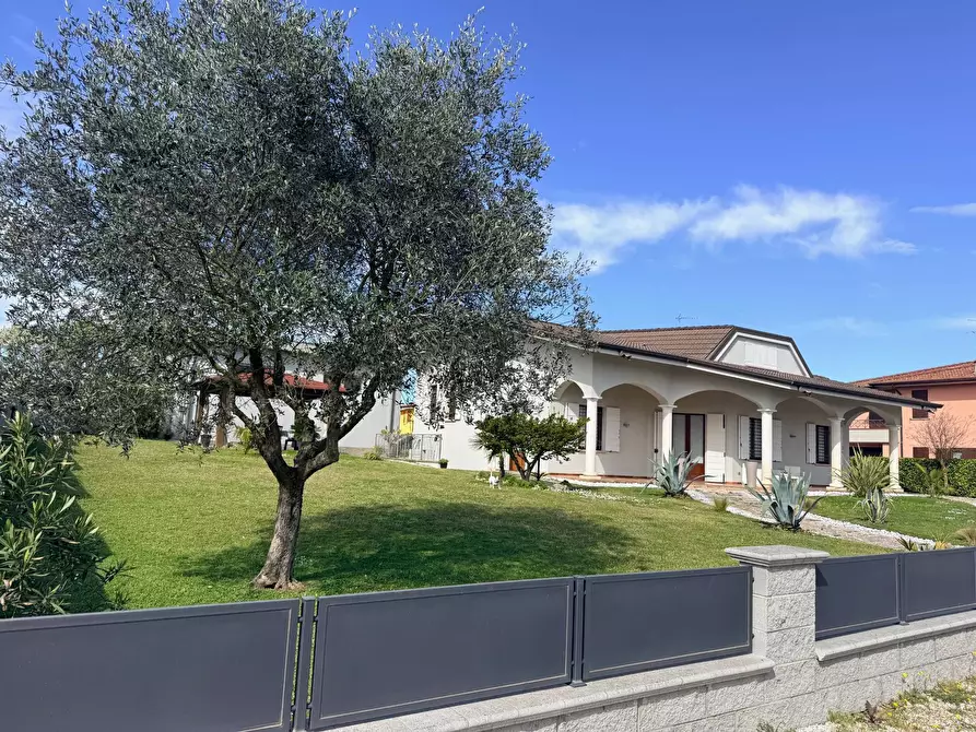 Immagine 1 di Casa indipendente in vendita  a Casalmoro