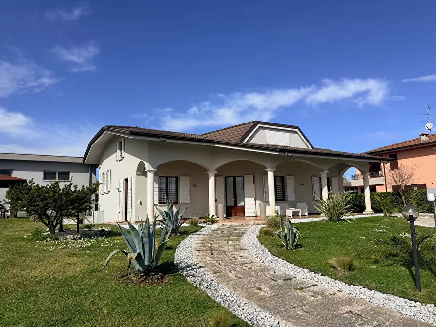 Immagine 4 di Casa indipendente in vendita  a Casalmoro