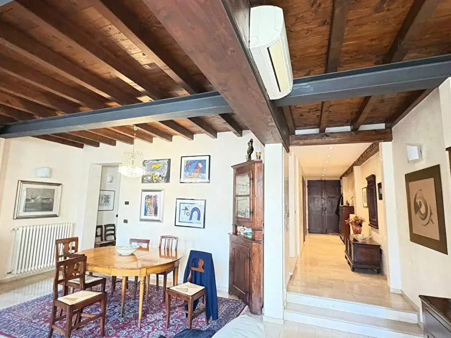 Immagine 5 di Casa indipendente in vendita  a Mantova