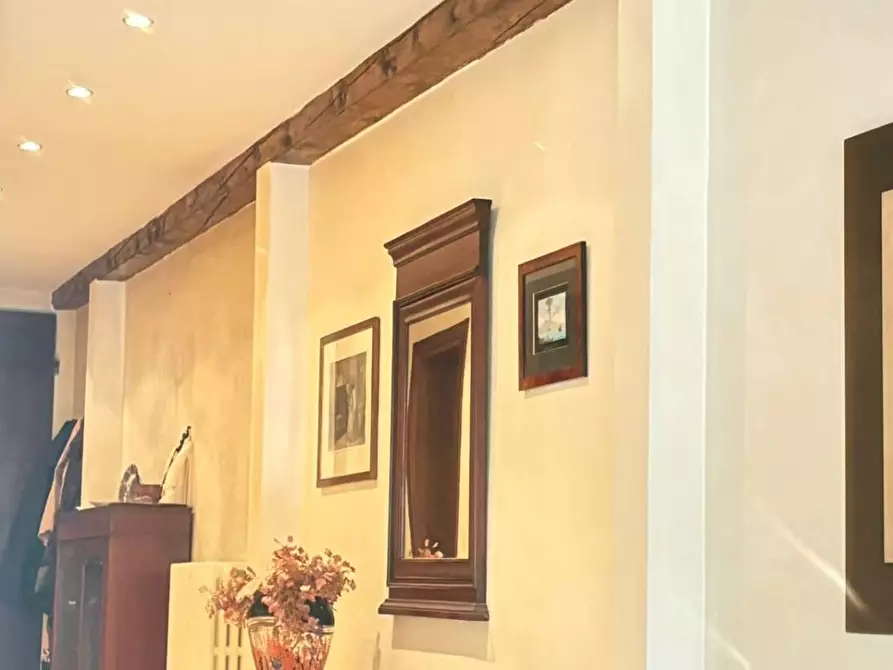 Immagine 13 di Casa indipendente in vendita  a Mantova