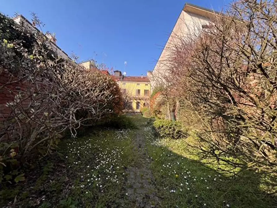 Immagine 3 di Casa indipendente in vendita  a Mantova