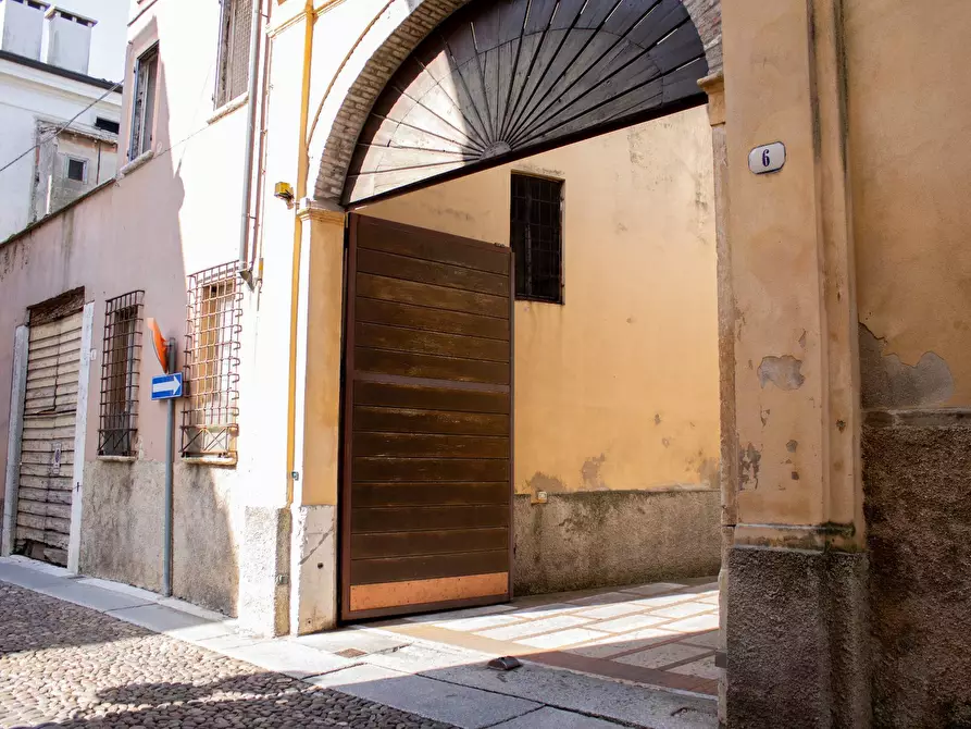Immagine 26 di Appartamento in vendita  a Mantova
