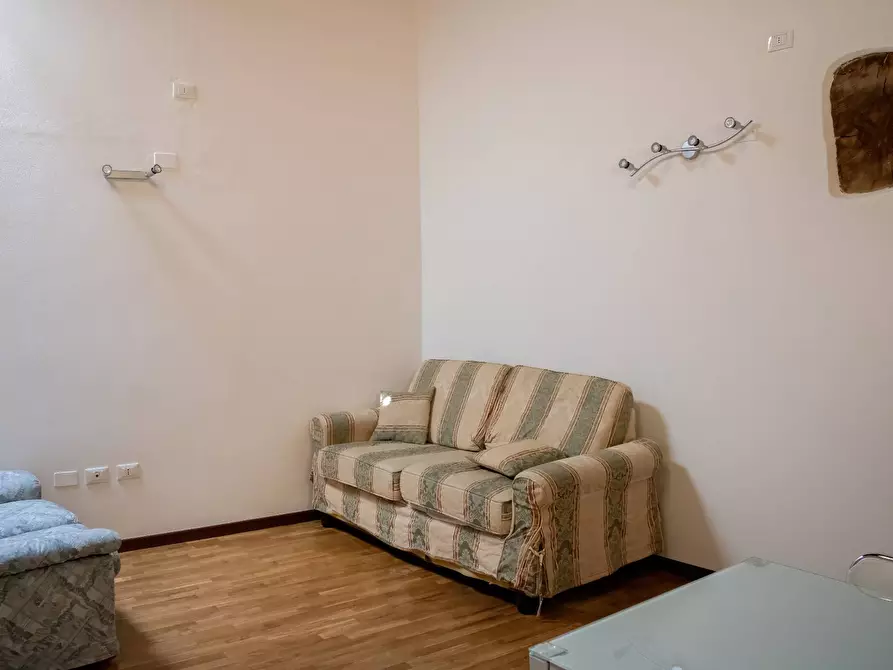 Immagine 4 di Appartamento in vendita  a Mantova