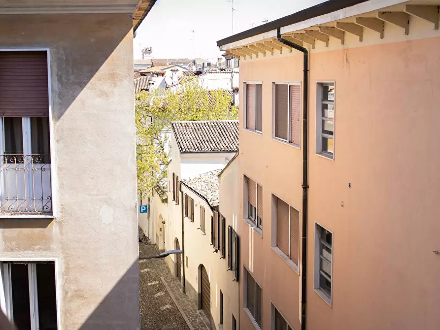 Immagine 7 di Appartamento in vendita  a Mantova