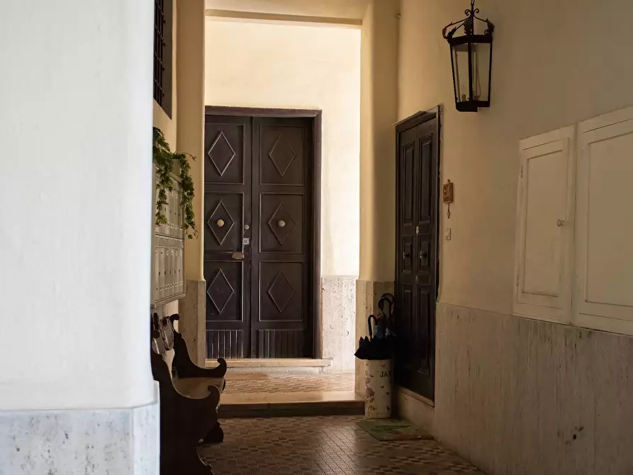 Immagine 10 di Appartamento in vendita  a Mantova