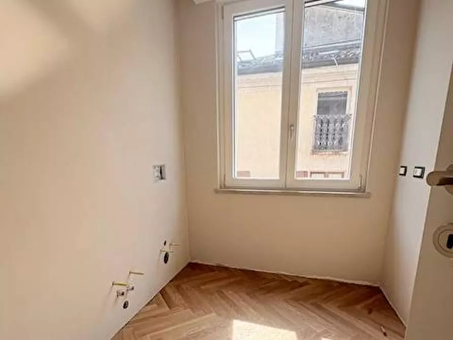 Immagine 10 di Appartamento in vendita  a Mantova