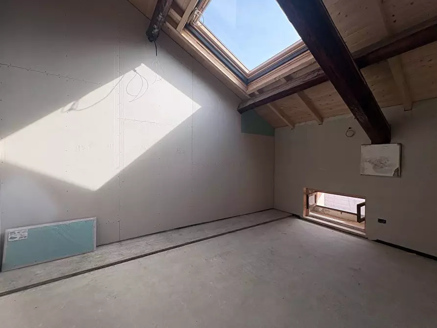 Immagine 6 di Appartamento in vendita  a Mantova