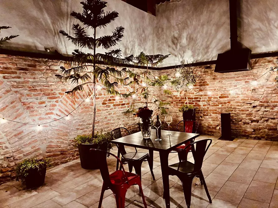 Immagine 1 di Casa indipendente in vendita  a Mantova