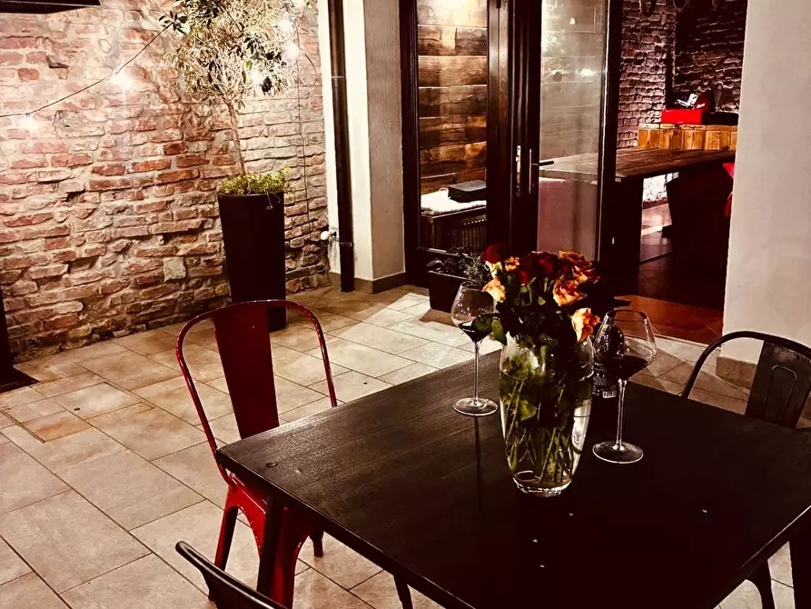 Immagine 2 di Casa indipendente in vendita  a Mantova