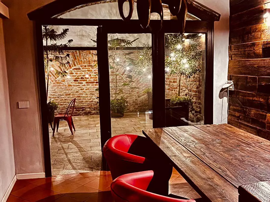 Immagine 3 di Casa indipendente in vendita  a Mantova